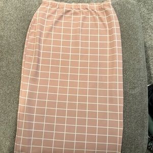 SHEIN 3XL (equates to 2xl) 3’1” length mauve & white cute skirt. Elastic waist